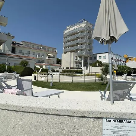 Magica Immobiliare - Bagni Miramare 6 アパート
