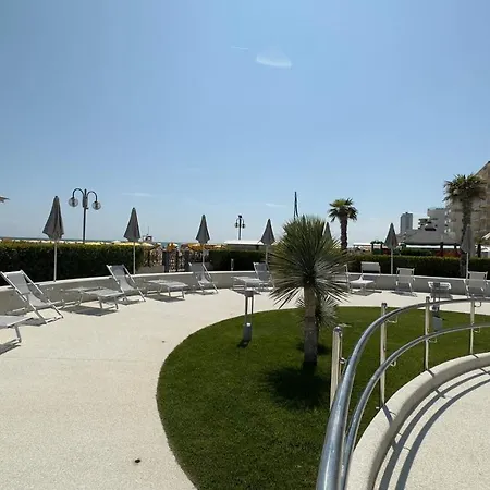 Magica Immobiliare - Bagni Miramare 6 アパート リド・ディ・イエゾロ