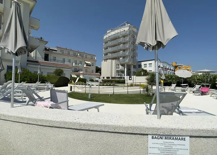 Magica Immobiliare - Bagni Miramare 6 アパート